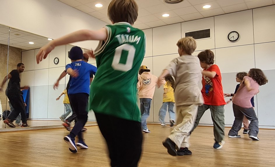 Break Dance Crew - Cours de Danse Hip Hop - Blancs Manteaux